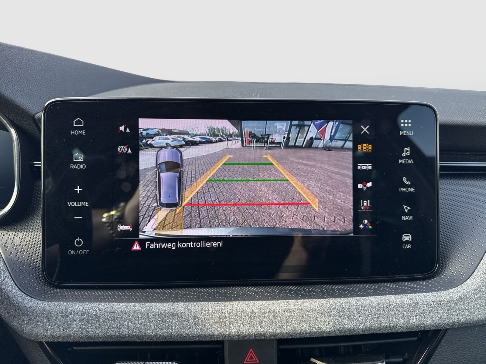 Skoda Kamiq 1.0 TOUR BLACKPACKAGE CAM MATRIX NAVI LM17