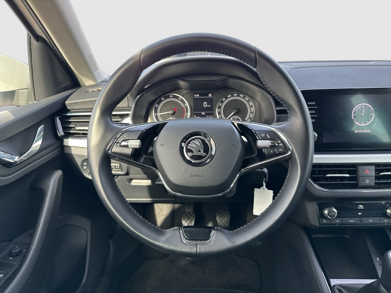 Skoda Scala 1.0 TOUR LM17 SITZHEIZUNG LED EINPARKHILFE