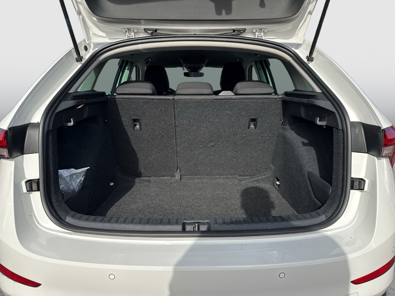 Skoda Scala 1.0 TOUR LM17 SITZHEIZUNG LED EINPARKHILFE