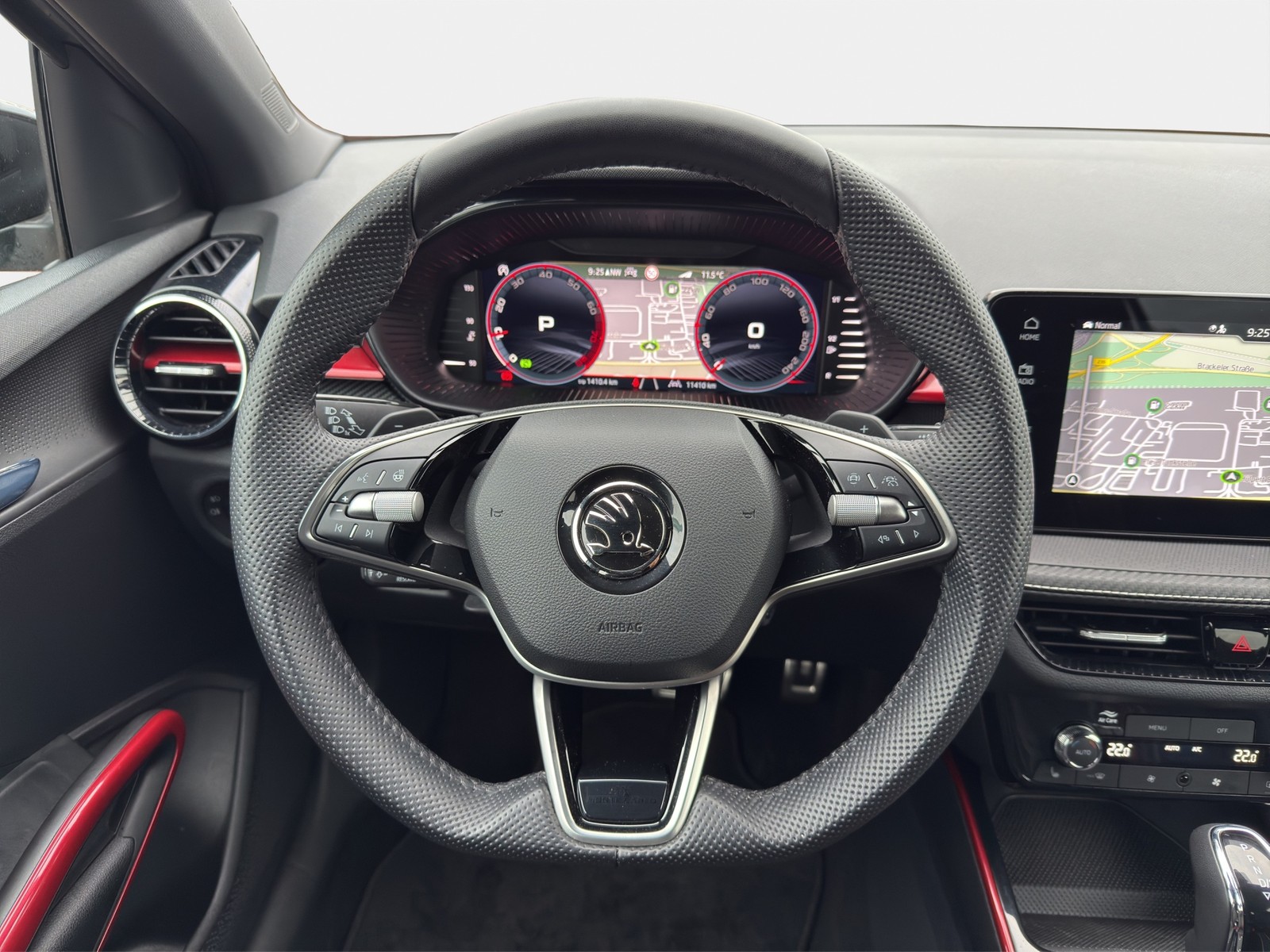 Skoda Fabia 1.0 MONTE CARLO CAM ACC NAVI ALU SITZHEIZ.