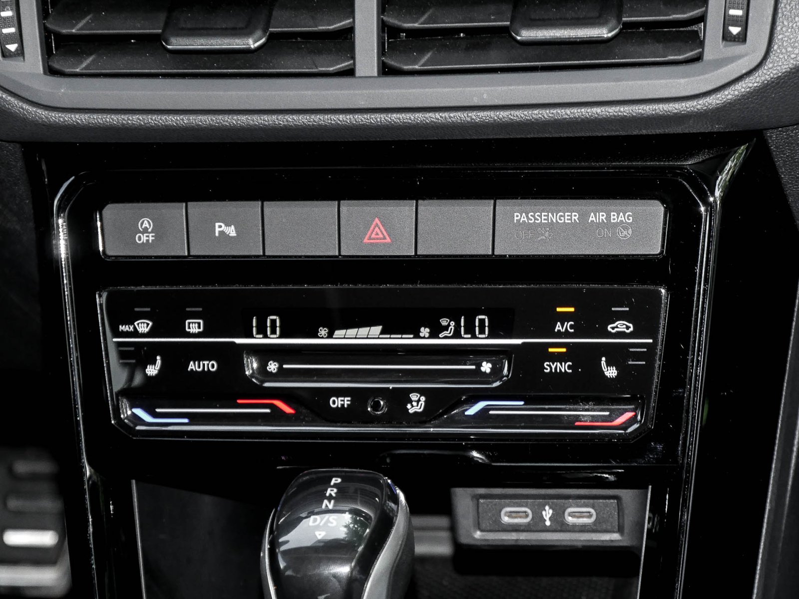 Volkswagen T-Cross 1.0 MOVE SITZHEIZ. NAVI ALU16 USB DAB+