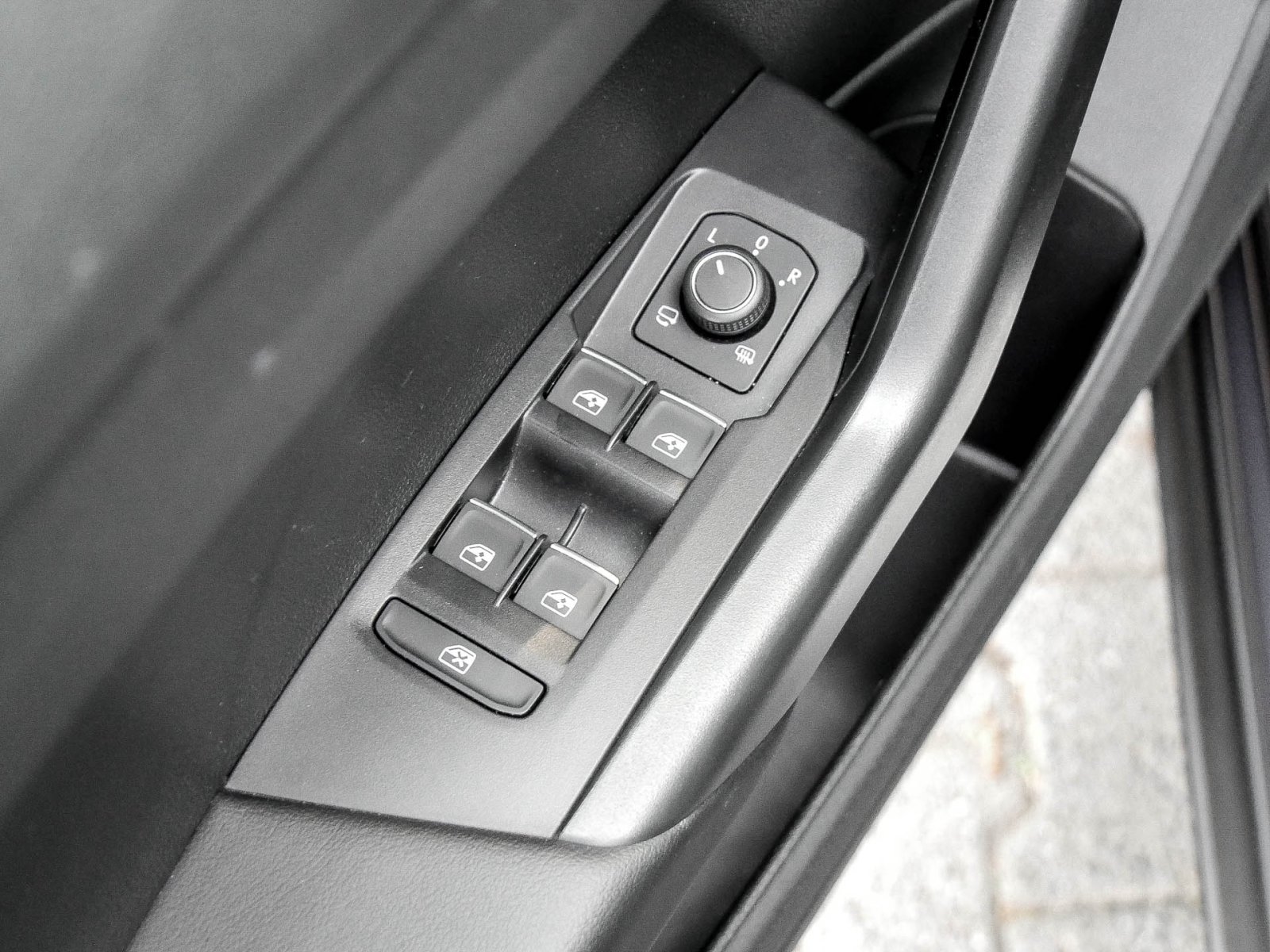 Volkswagen T-Cross 1.0 MOVE SITZHEIZ. NAVI ALU16 USB DAB+