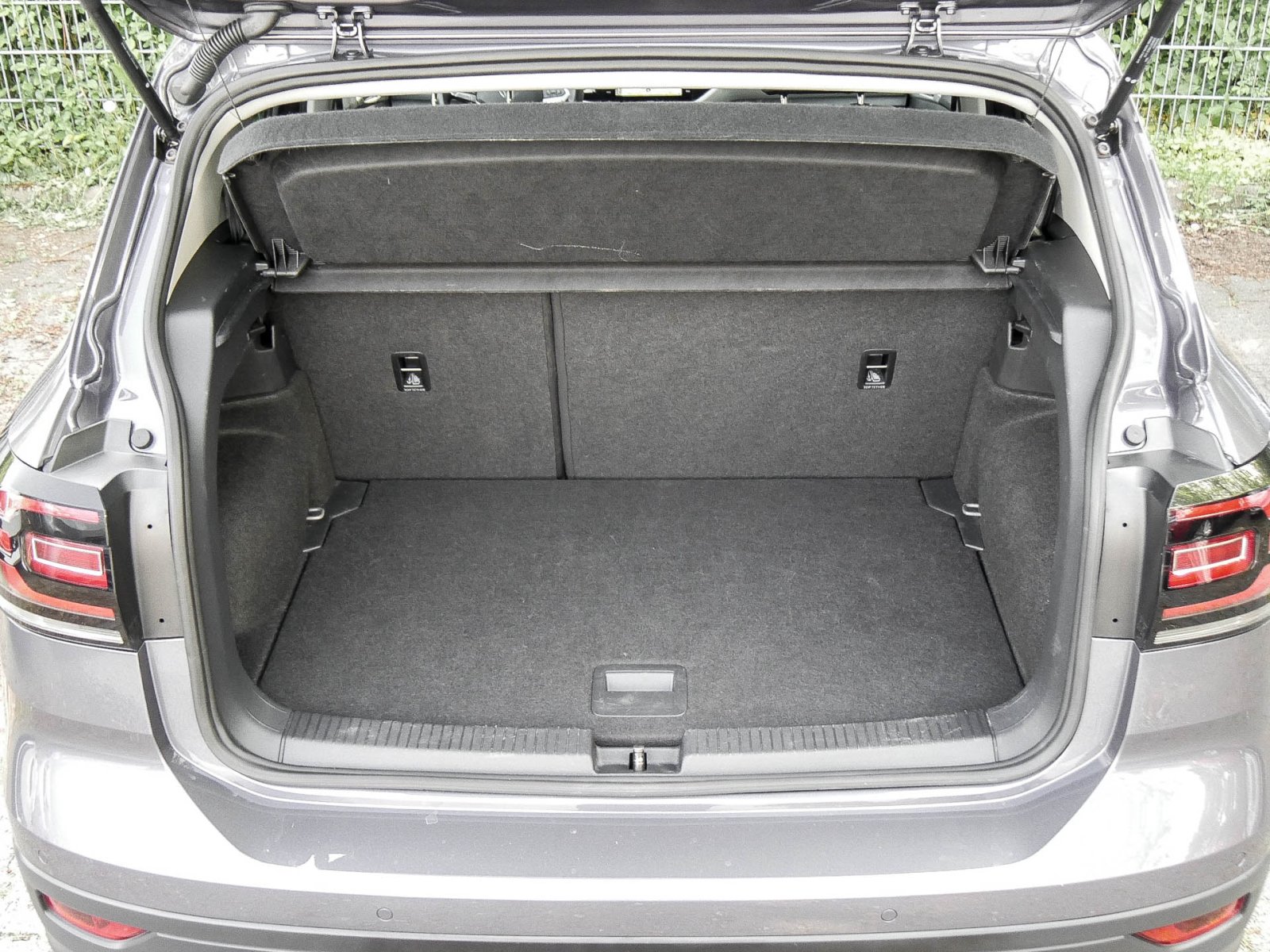 Volkswagen T-Cross 1.0 MOVE SITZHEIZ. NAVI ALU16 USB DAB+