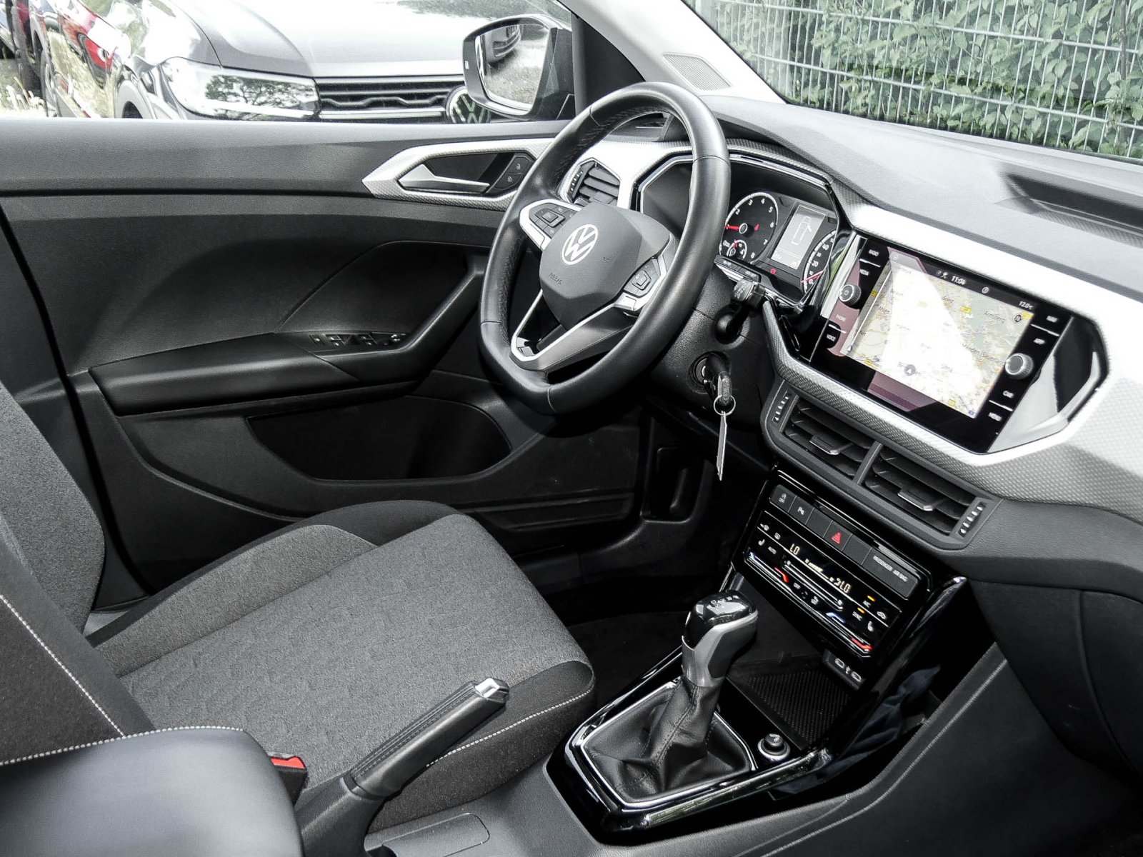 Volkswagen T-Cross 1.0 MOVE SITZHEIZ. NAVI ALU16 USB DAB+