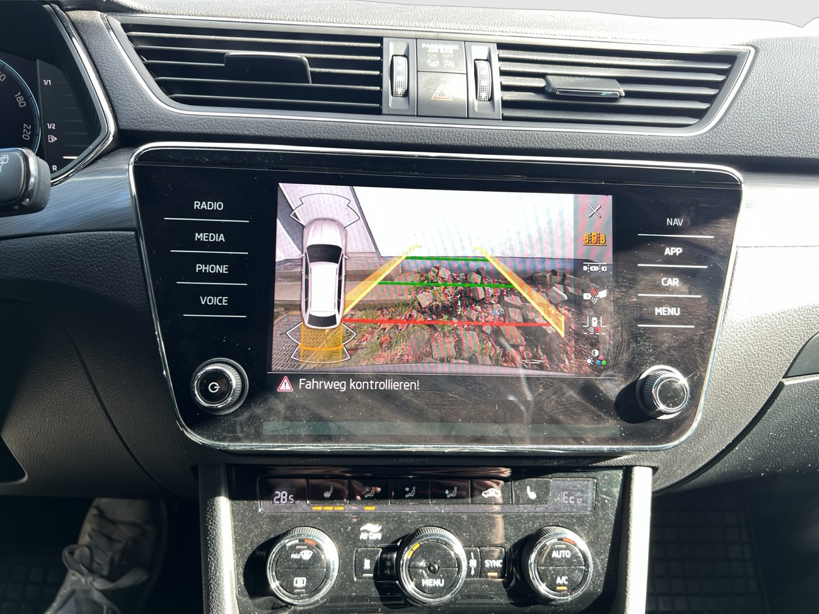 Skoda Superb Combi 1.4 iV STYLE STANDHZ AHK CAM MATRIX