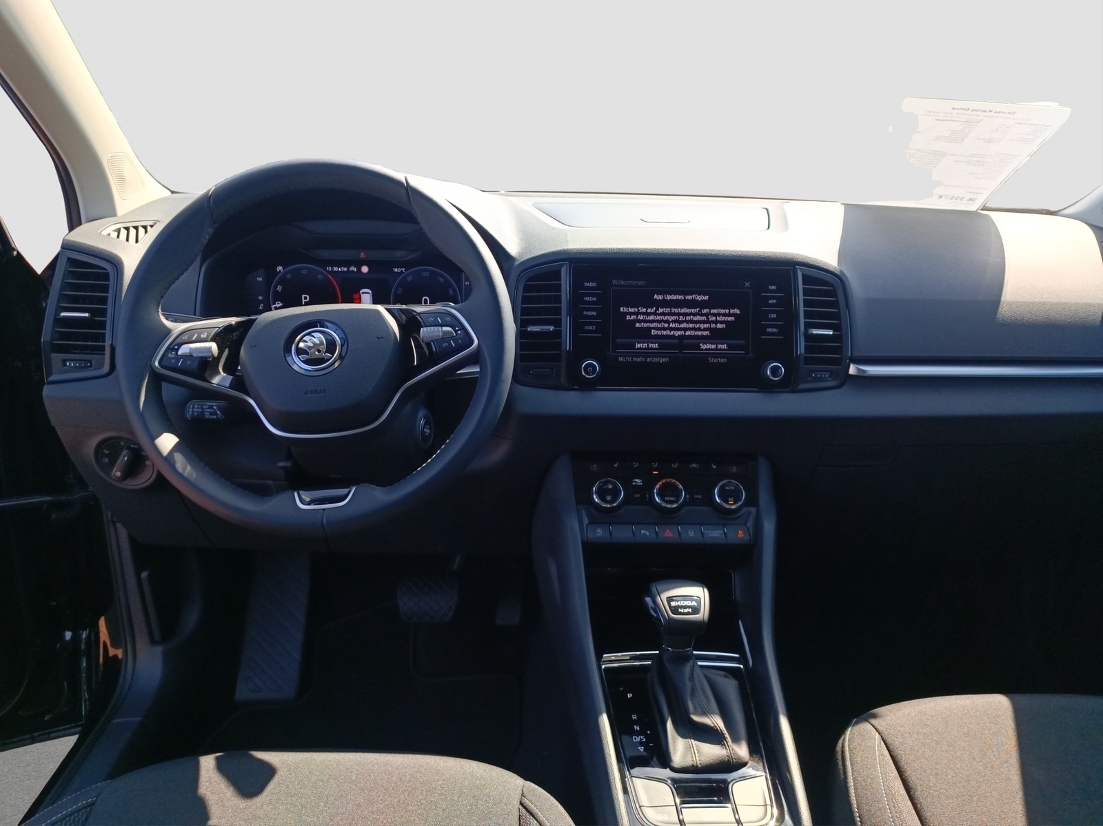 Skoda Karoq Drive 4X4 KAMERA AHK SITZHEIZ. ACC NAVI