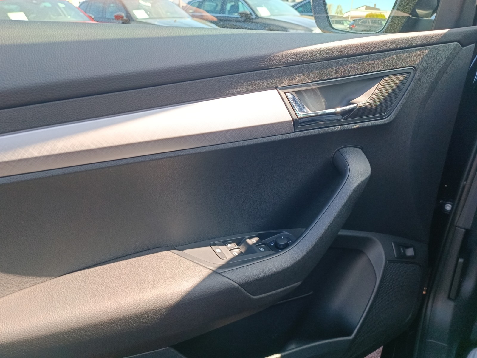 Skoda Karoq Drive 4X4 KAMERA AHK SITZHEIZ. ACC NAVI
