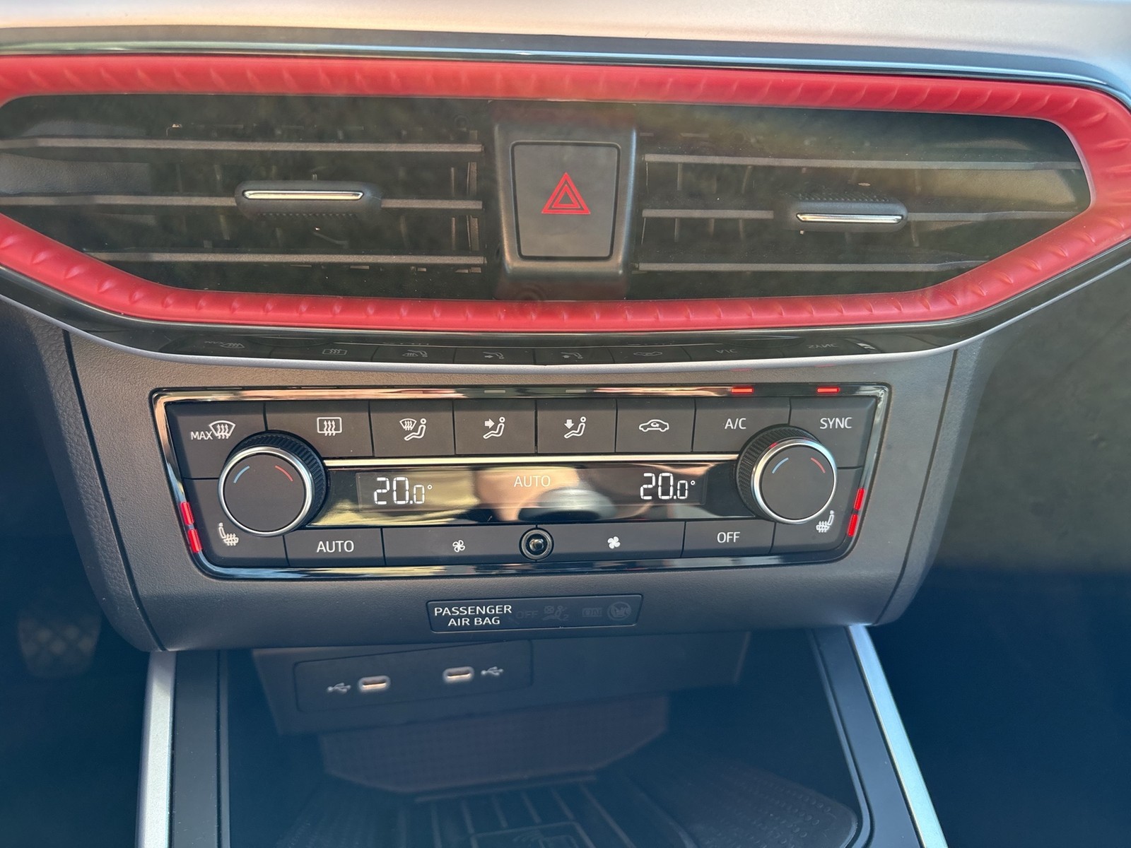 Seat Arona 1.0 FR KAMERA NAVI ALU17" VOLL-LED SITZHEIZ