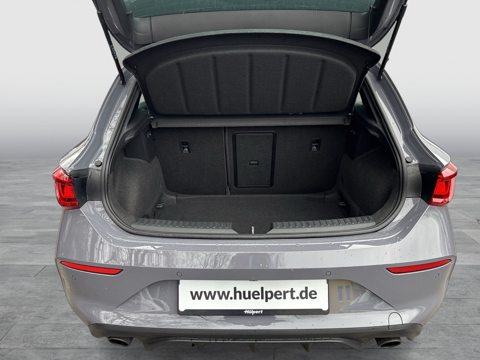 Cupra Leon 2.0 VZ PANO BEATS KAMERA ALU19" NAVI