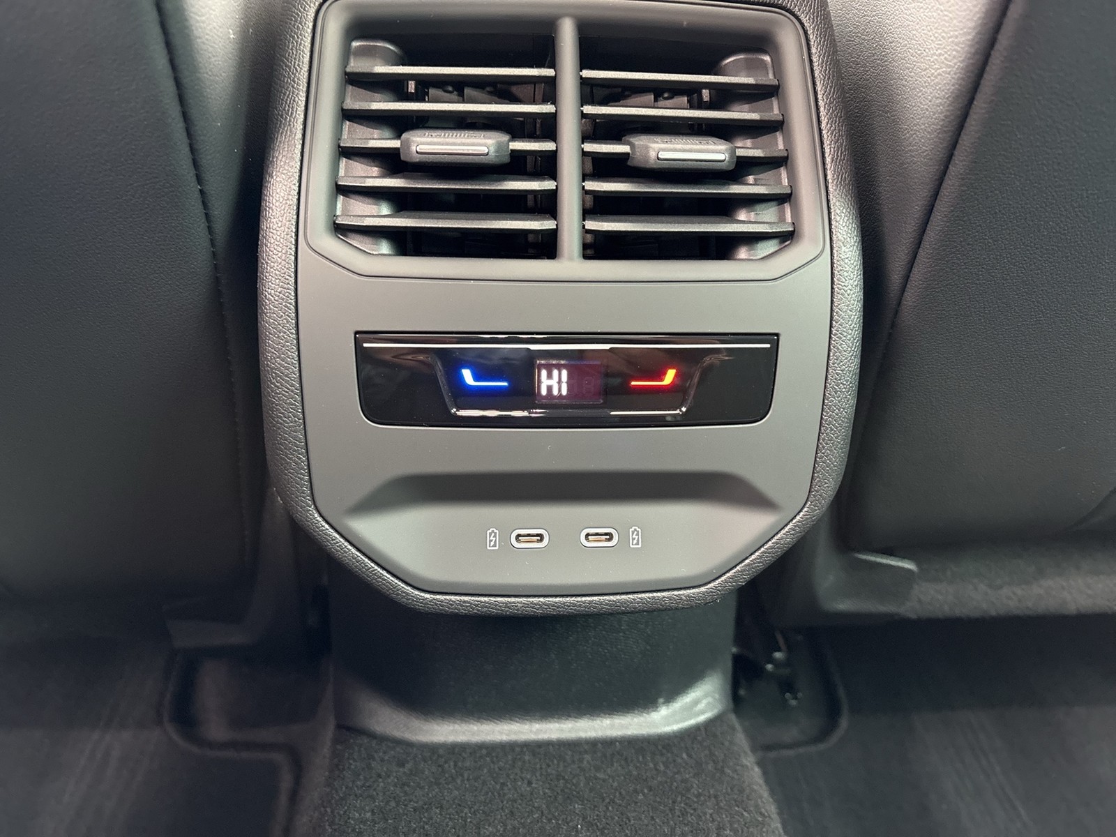 Cupra Leon 2.0 VZ PANO BEATS KAMERA ALU19" NAVI