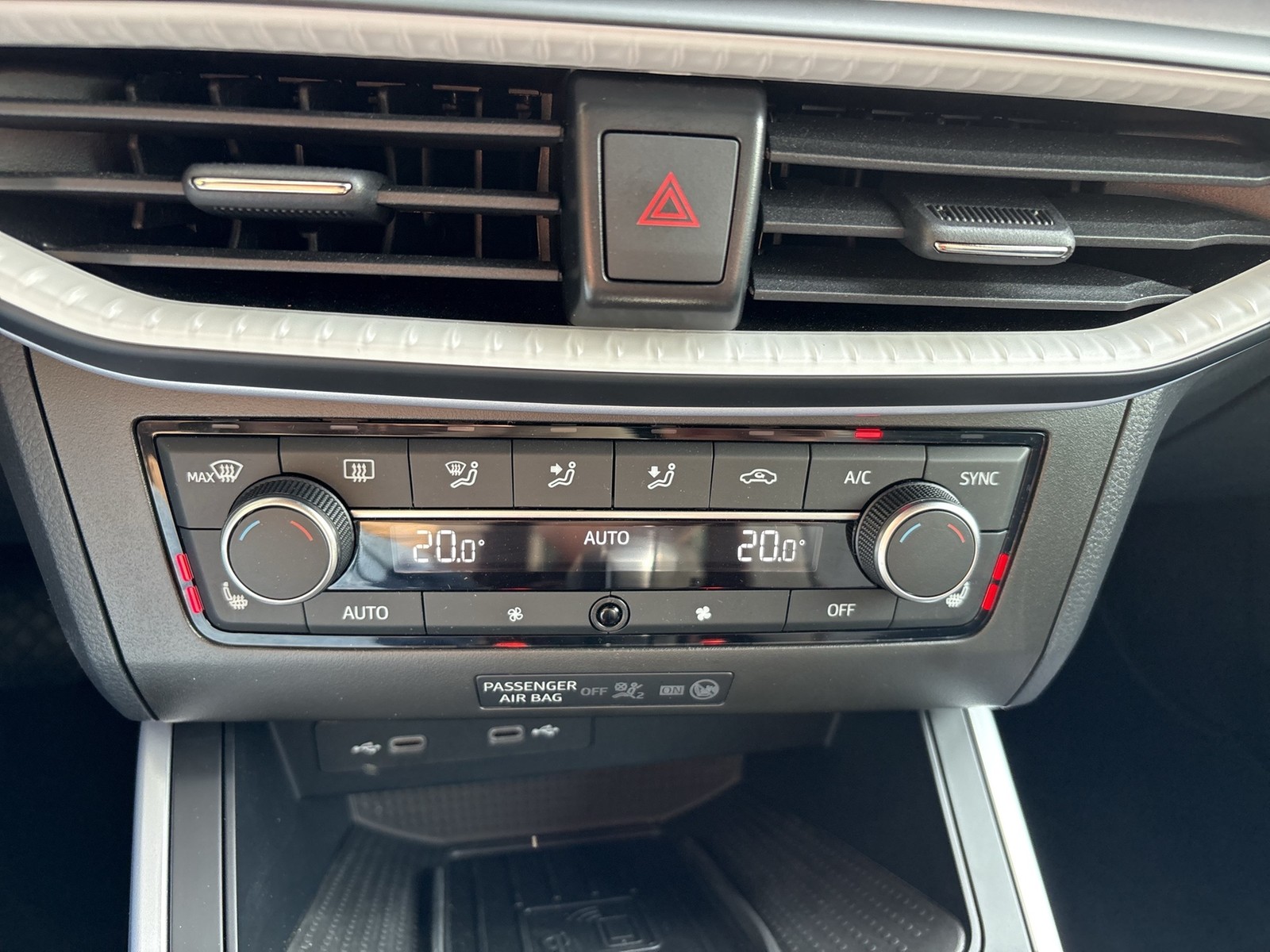 Seat Arona 1.5 FR KAMERA NAVI ALU17" VOLL-LED SITZHEIZ