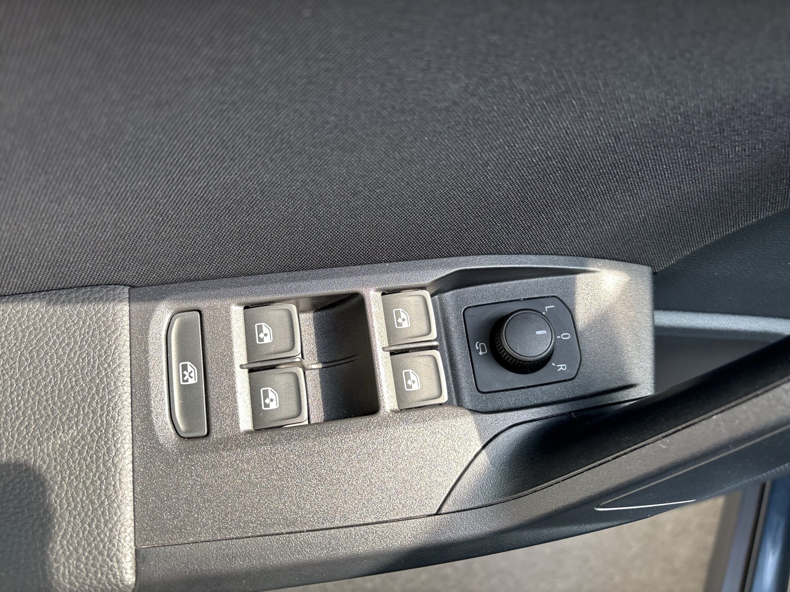 Seat Arona 1.5 FR KAMERA NAVI ALU17" VOLL-LED SITZHEIZ