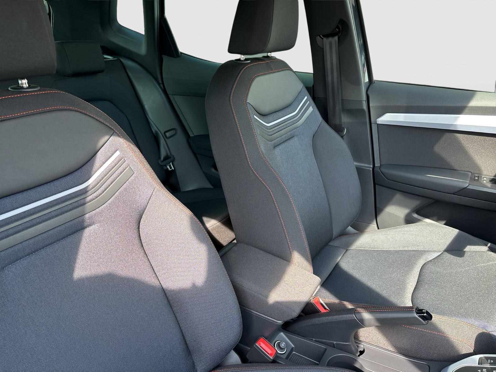 Seat Arona 1.5 FR KAMERA NAVI ALU17" VOLL-LED SITZHEIZ