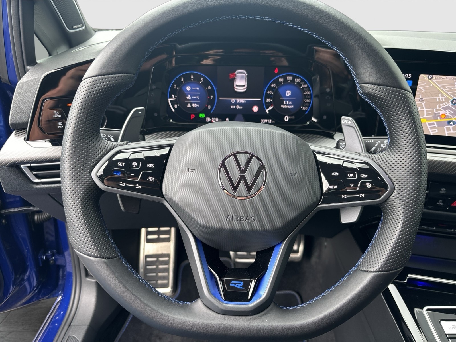 Volkswagen Golf 2.0 R 20YEARS 4X4 AKRAPOVIC LEDER PANO
