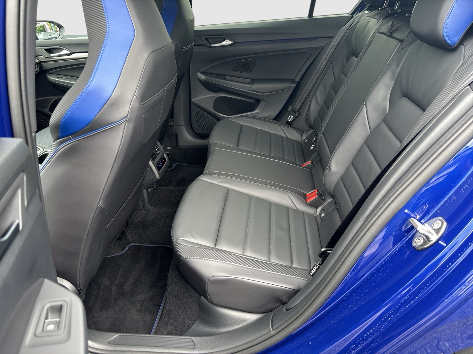 Volkswagen Golf 2.0 R 20YEARS 4X4 AKRAPOVIC LEDER PANO