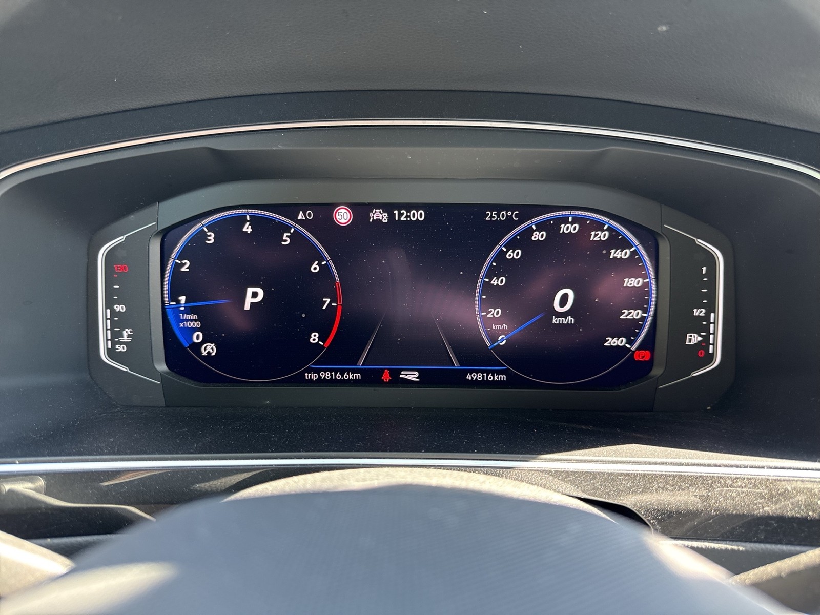 Volkswagen Tiguan 1.5 R-LINE BLACK STYLE HARMAN KARDON CAM