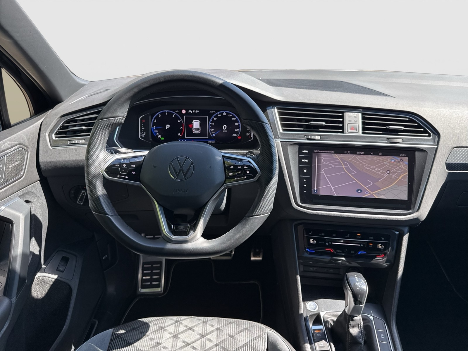 Volkswagen Tiguan 1.5 R-LINE BLACK STYLE HARMAN KARDON CAM