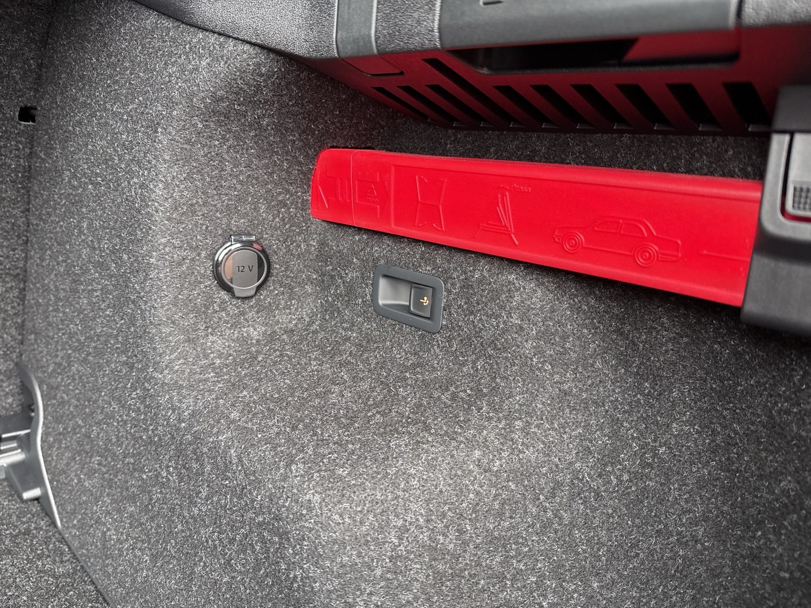 Skoda Enyaq 85x Suite LEDER PANO CANTON AHK LM21