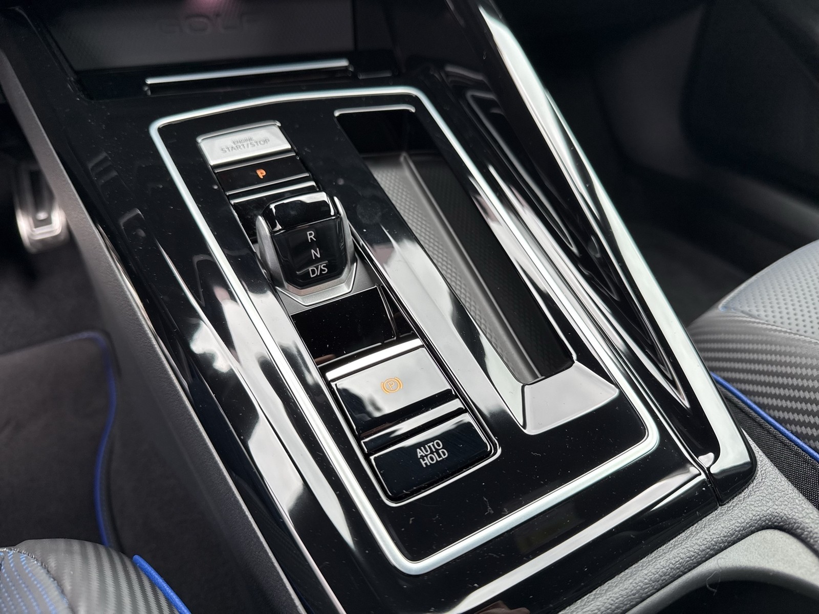 Volkswagen Golf R 4MOTION