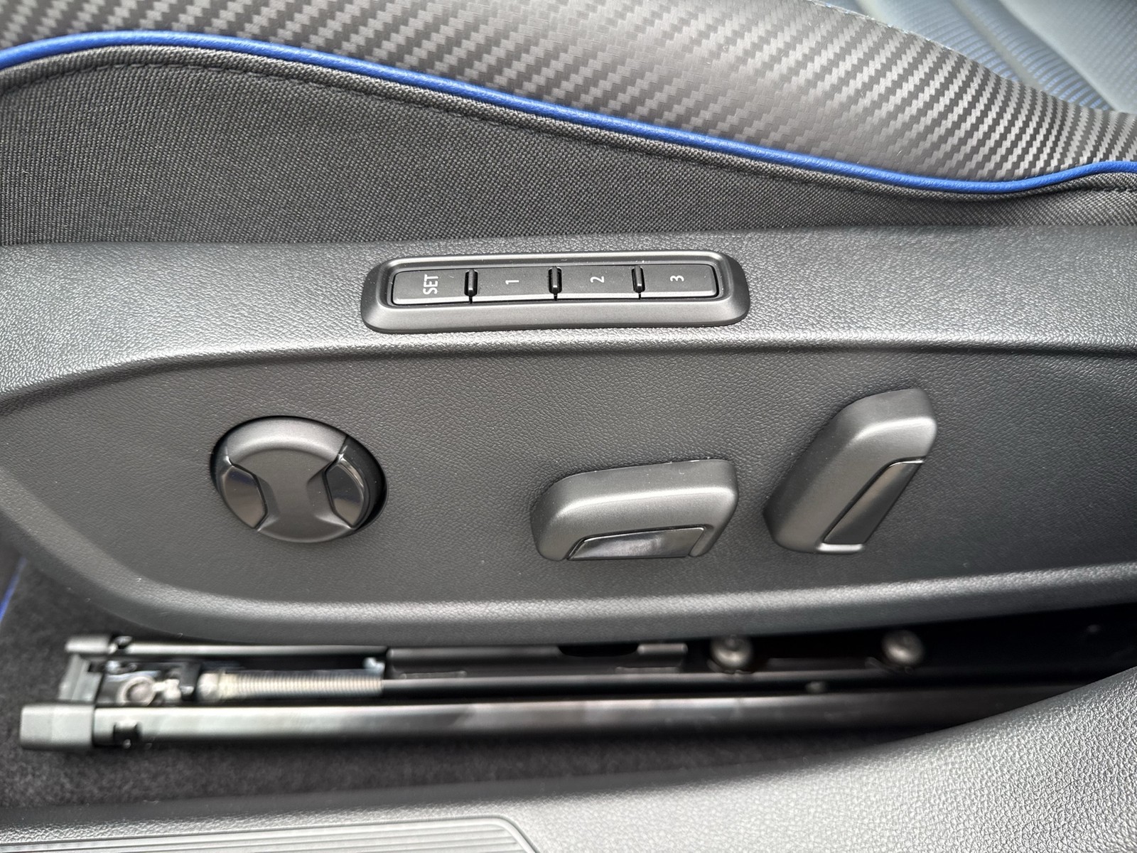 Volkswagen Golf R 4MOTION