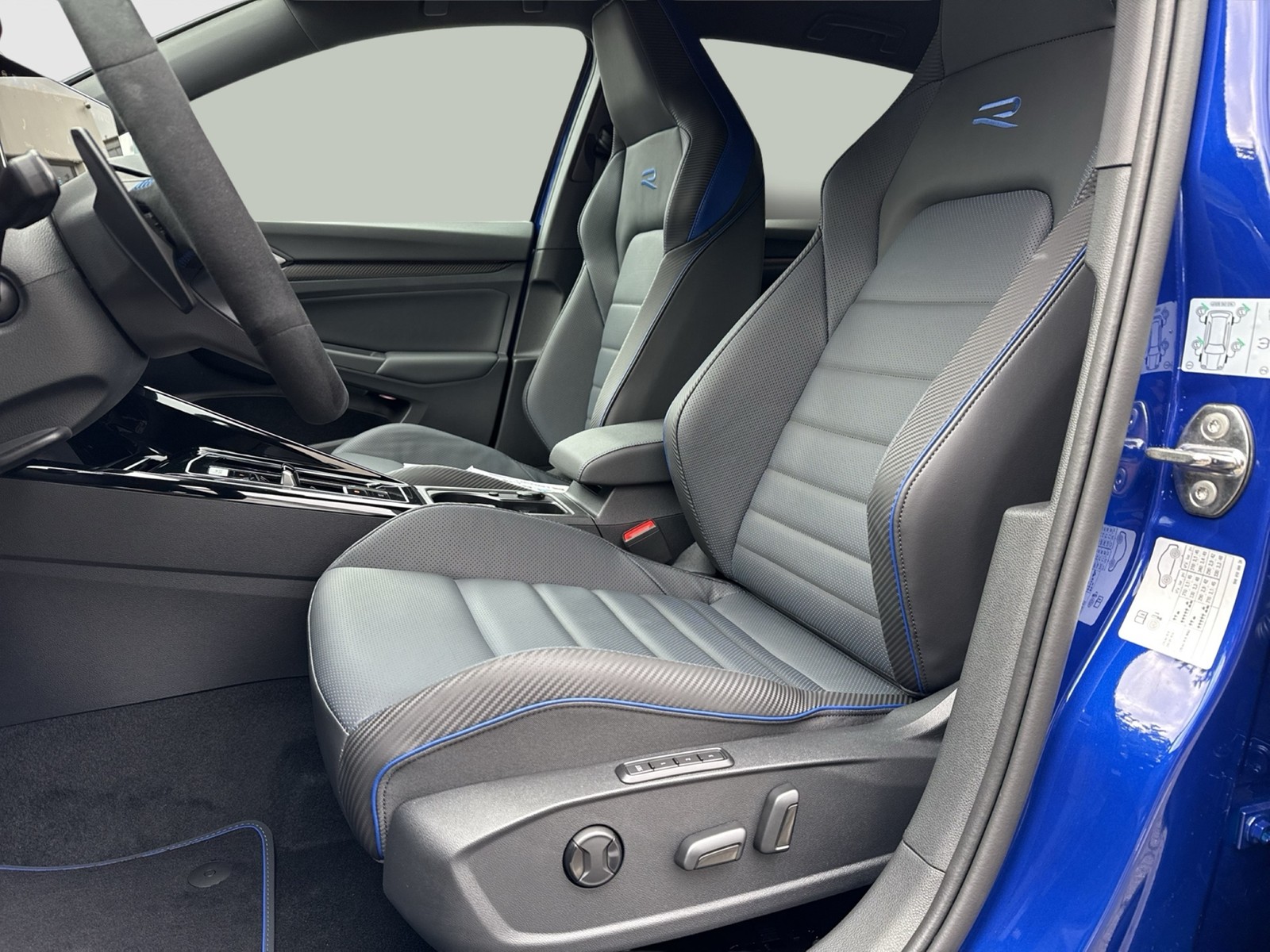 Volkswagen Golf R 4MOTION