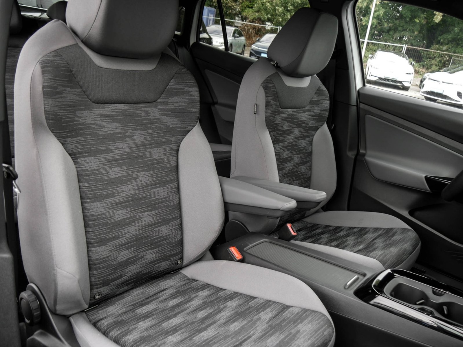 Volkswagen ID.5 PRO WÄRMEPUMPE ACC LM19 NAVI CARPLAY SITZHZ