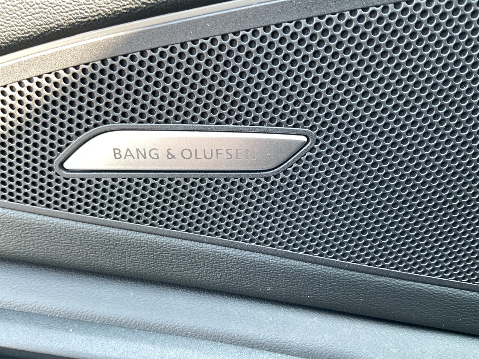 Audi Q6 e-tron quattro S LINE BLACKPAK PANO B&O AHK