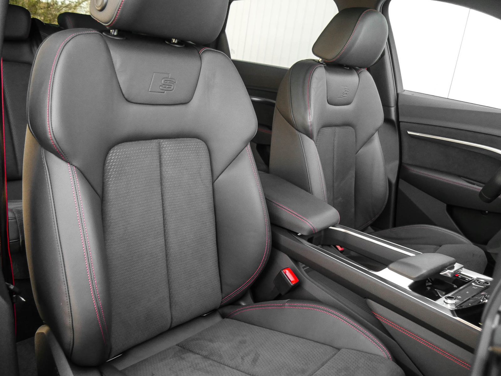 Audi Q8 e-tron 55 quattro S LINE BLACKPAK LM20 NAVI+