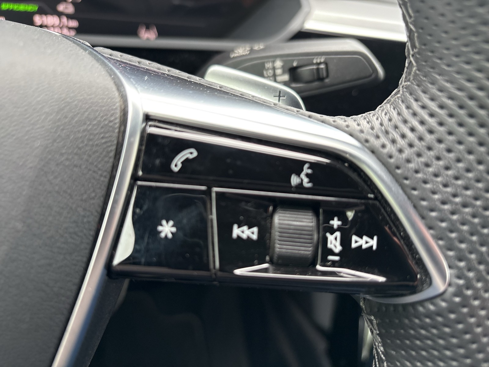 Audi e-tron Sportback 55 quattro S LINE AHK ACC LM21