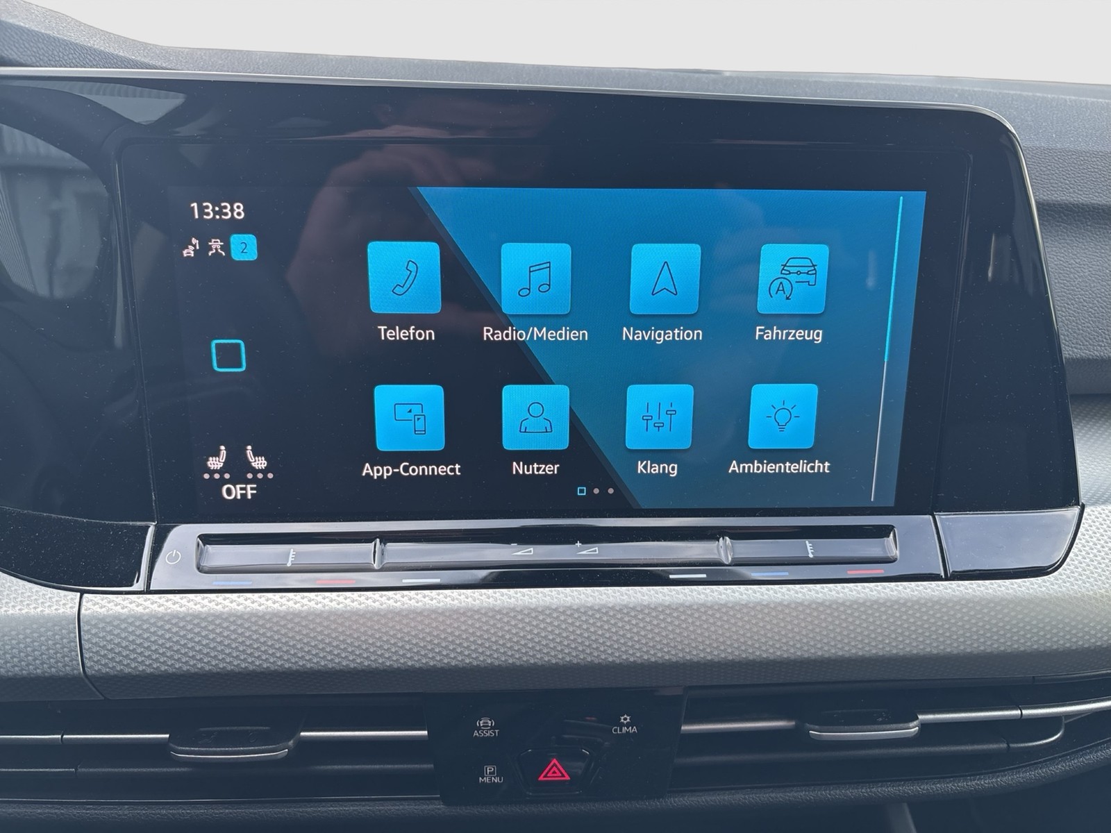 Volkswagen Golf VIII 1.0 eTSI MOVE CARPLAY ALU SITZHEIZUNG