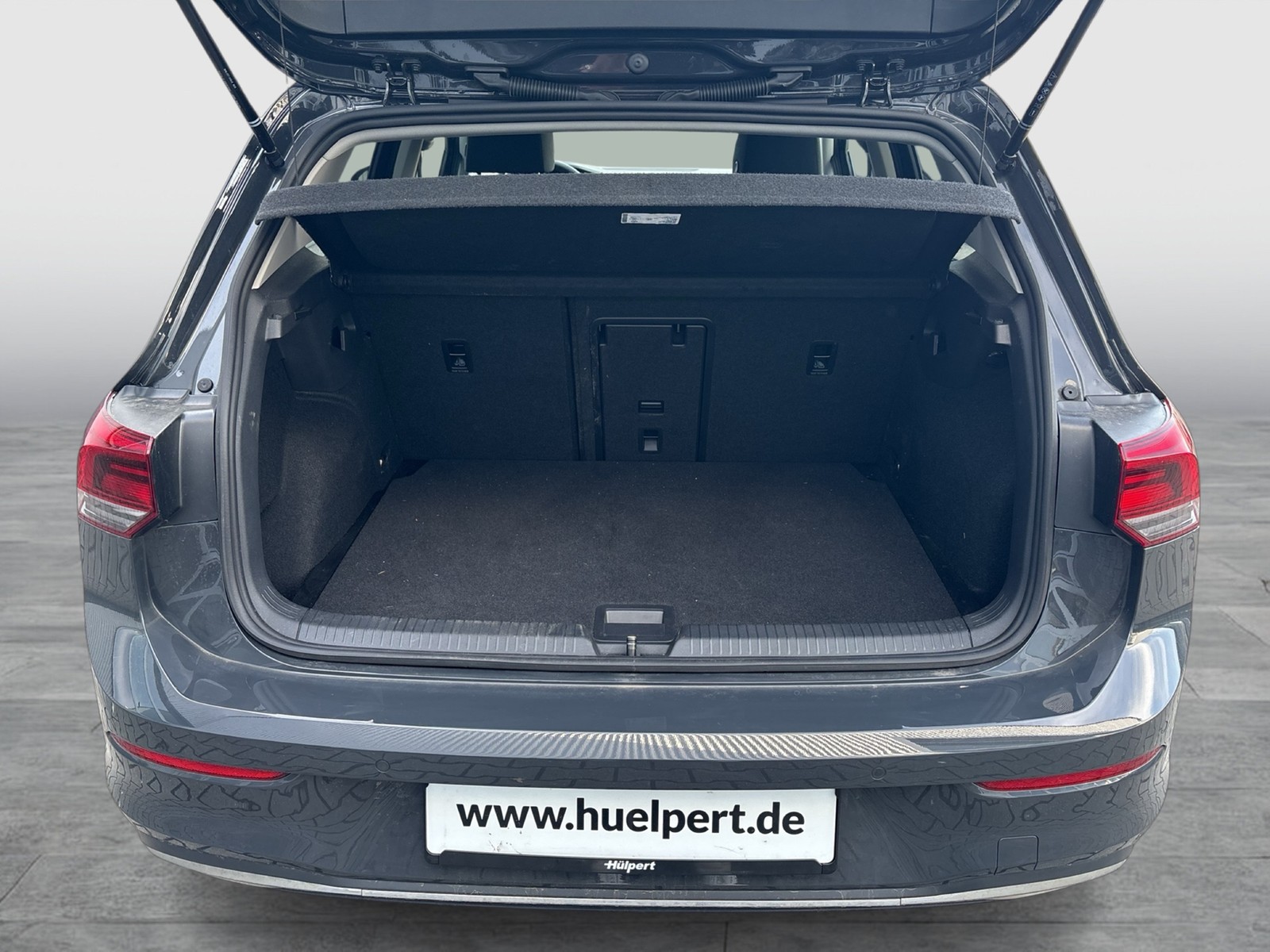 Volkswagen Golf VIII 1.0 eTSI MOVE CARPLAY ALU SITZHEIZUNG