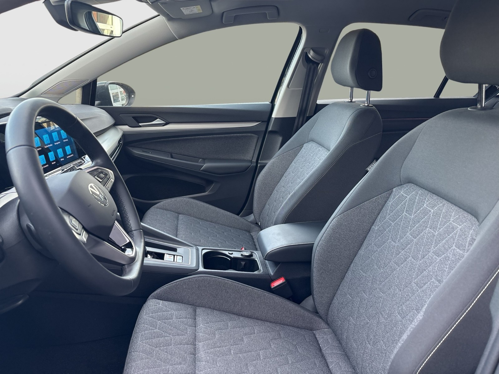 Volkswagen Golf VIII 1.0 eTSI MOVE CARPLAY ALU SITZHEIZUNG