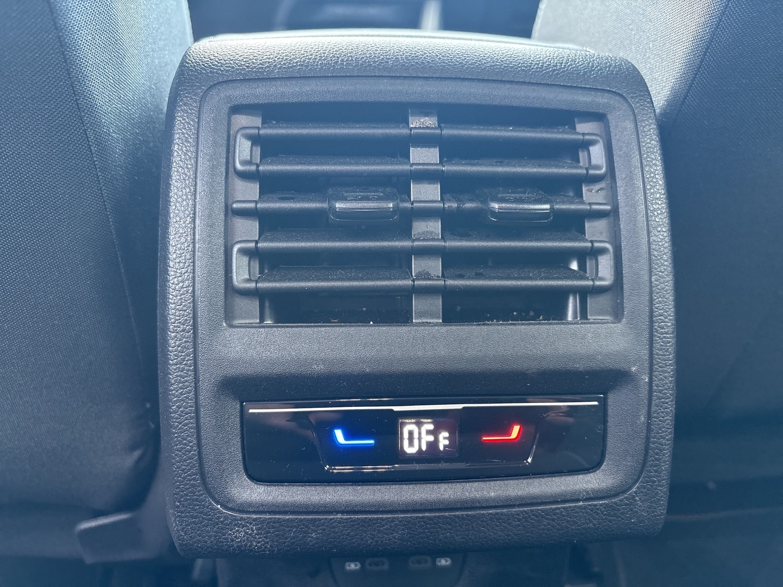 Volkswagen Golf VIII 1.0 eTSI MOVE CARPLAY ALU SITZHEIZUNG