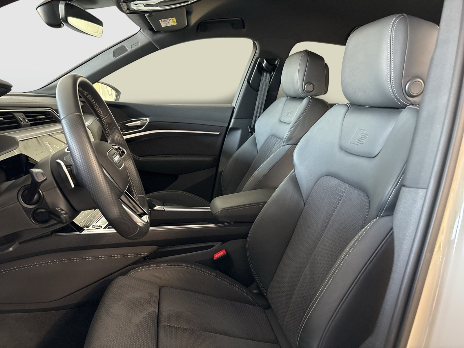 Audi e-tron Sportback 55 quattro S LINE B&O AHK LM21