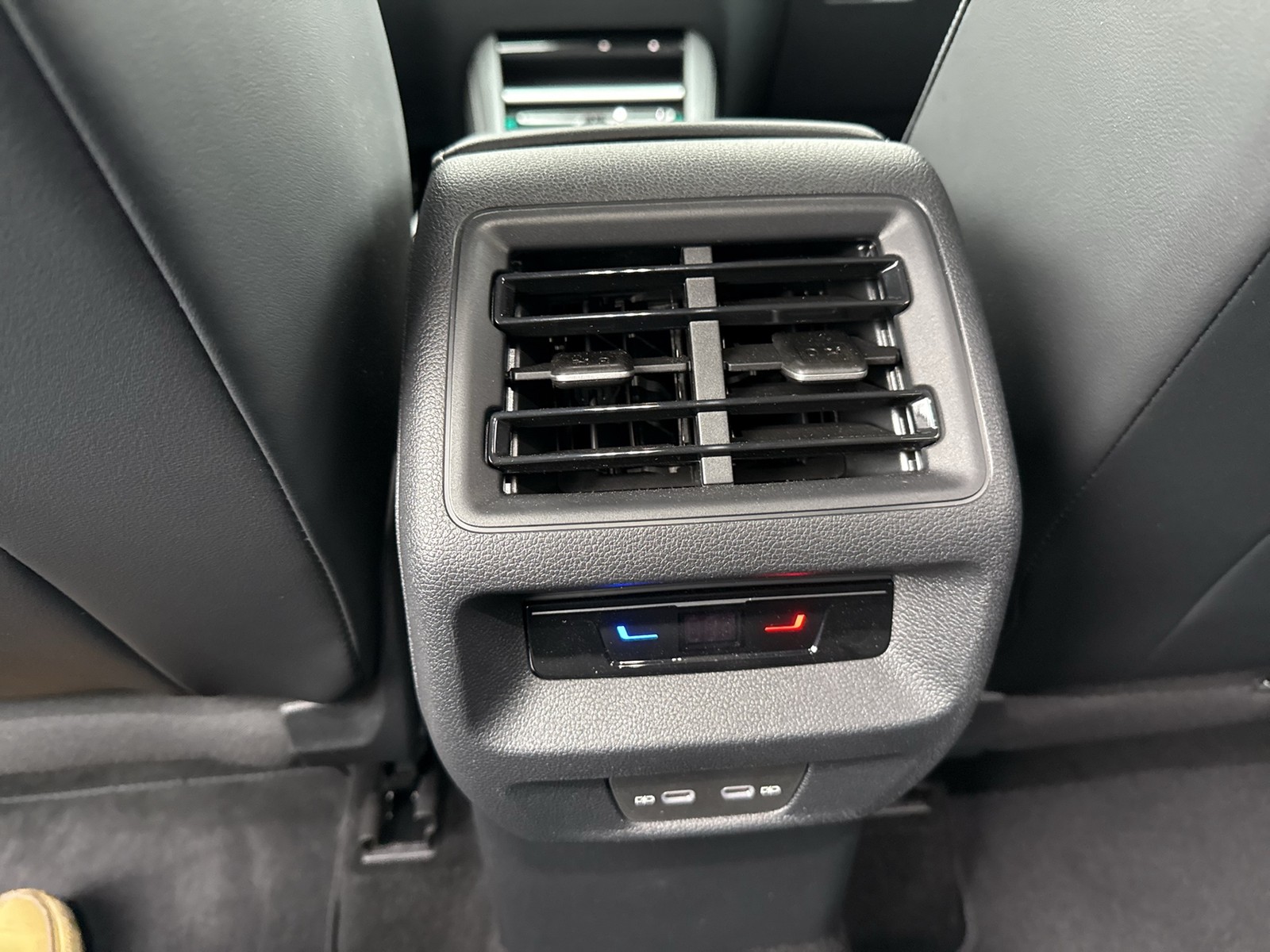 Volkswagen Tiguan 1.5 HYBRID ELEGANCE NEUES MODELL AHK CAM