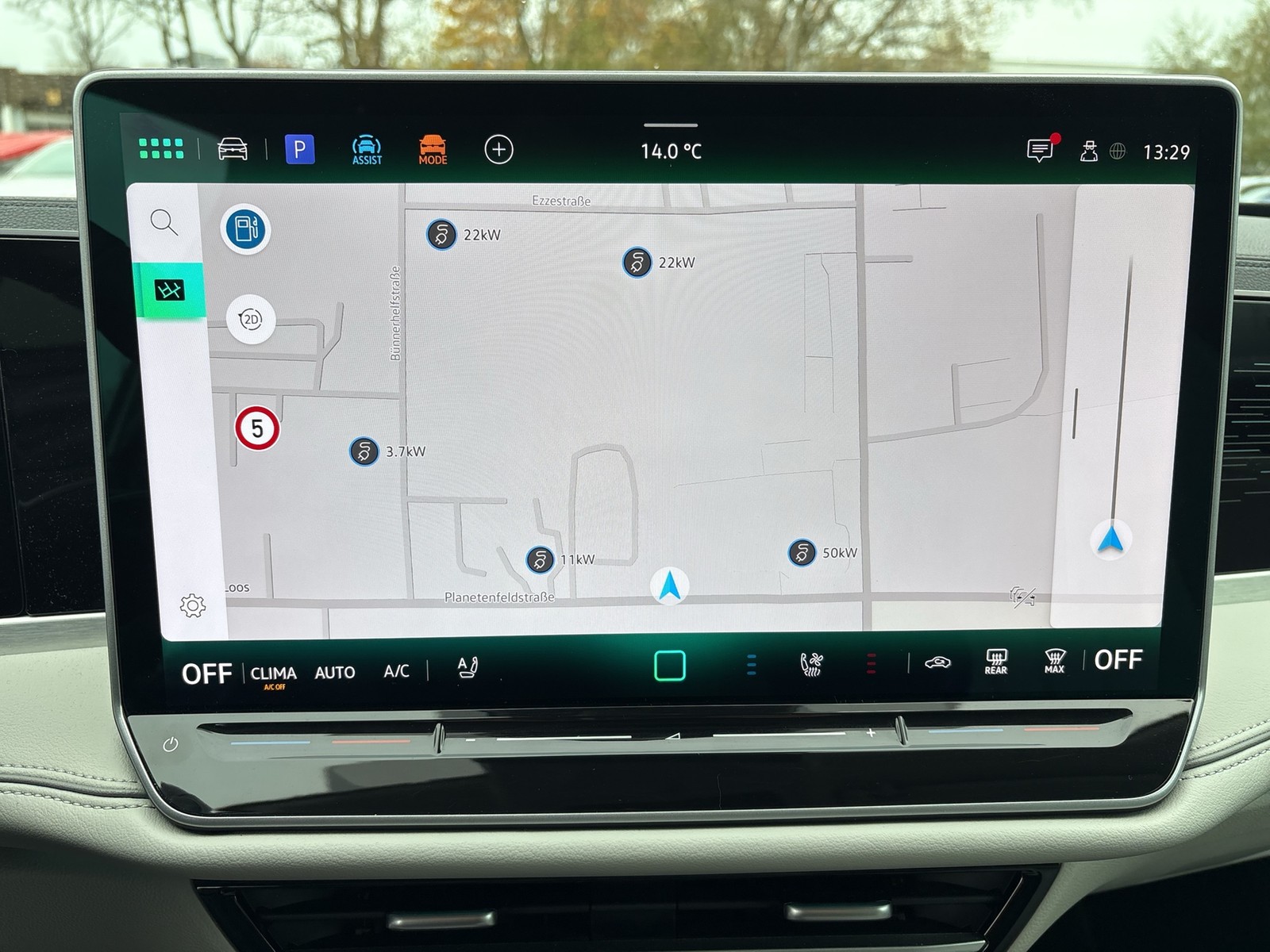 Volkswagen Passat Variant 2.0 ELEGANCE NEUES MODELL AHK CAM