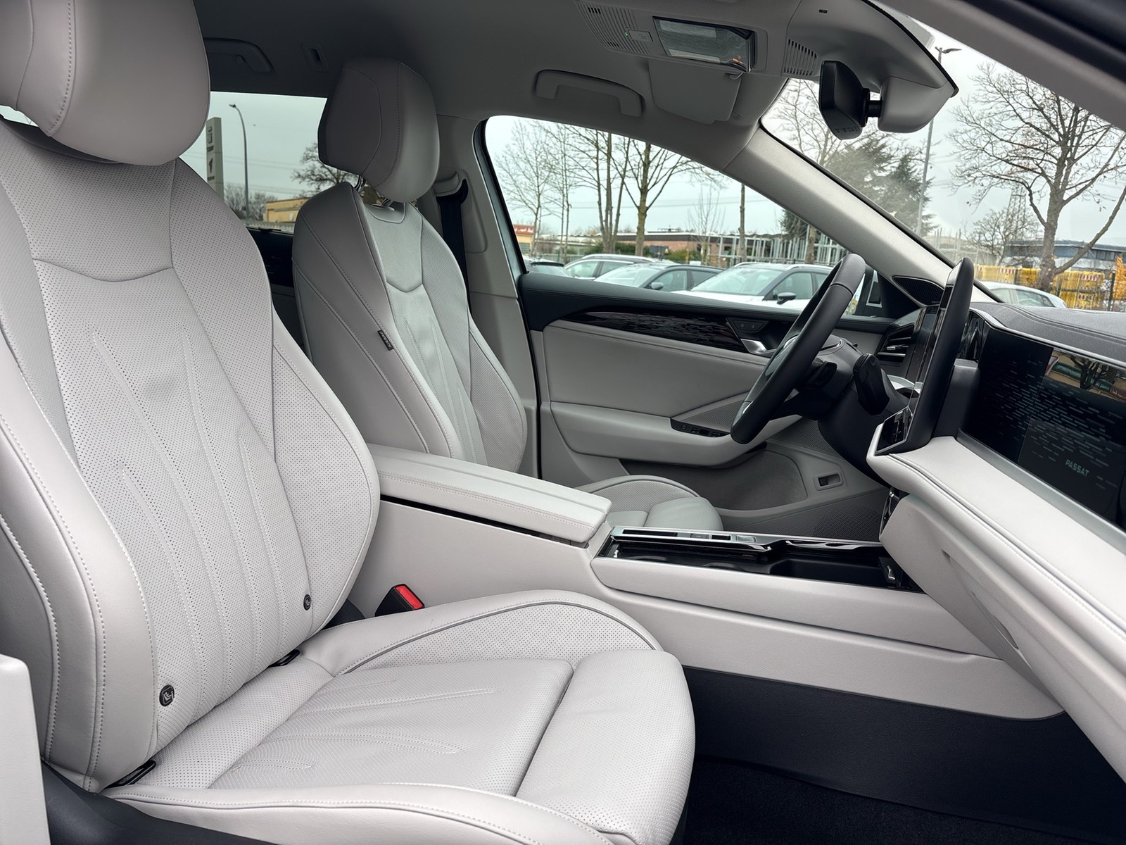 Volkswagen Passat Variant 2.0 ELEGANCE NEUES MODELL AHK CAM