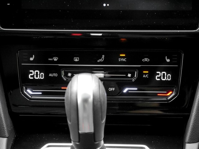 Volkswagen Arteon 2.0 R-LINE 4X4 PANO CAM NAVI LED LM18