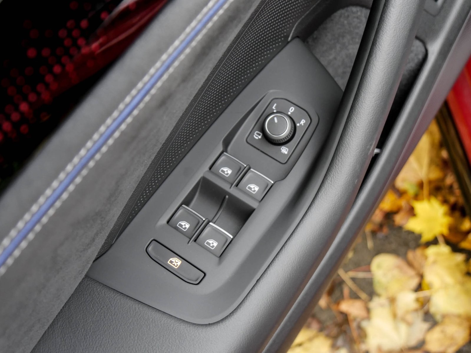 Volkswagen Passat Variant 2.0 R-LINE NEUES MODELL AHK CAM