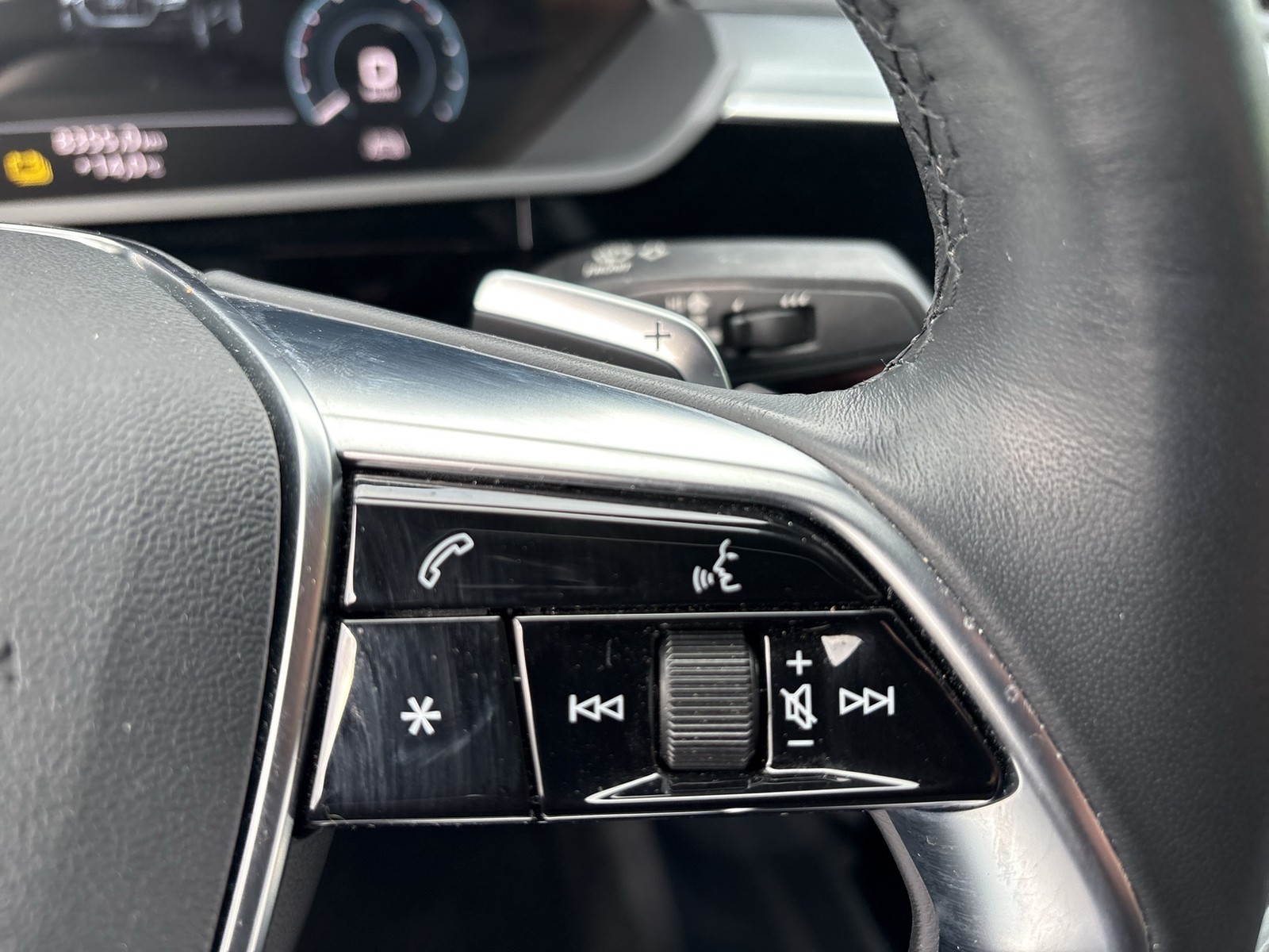 Audi e-tron Sportback 55 quattro advanced PANO LM21