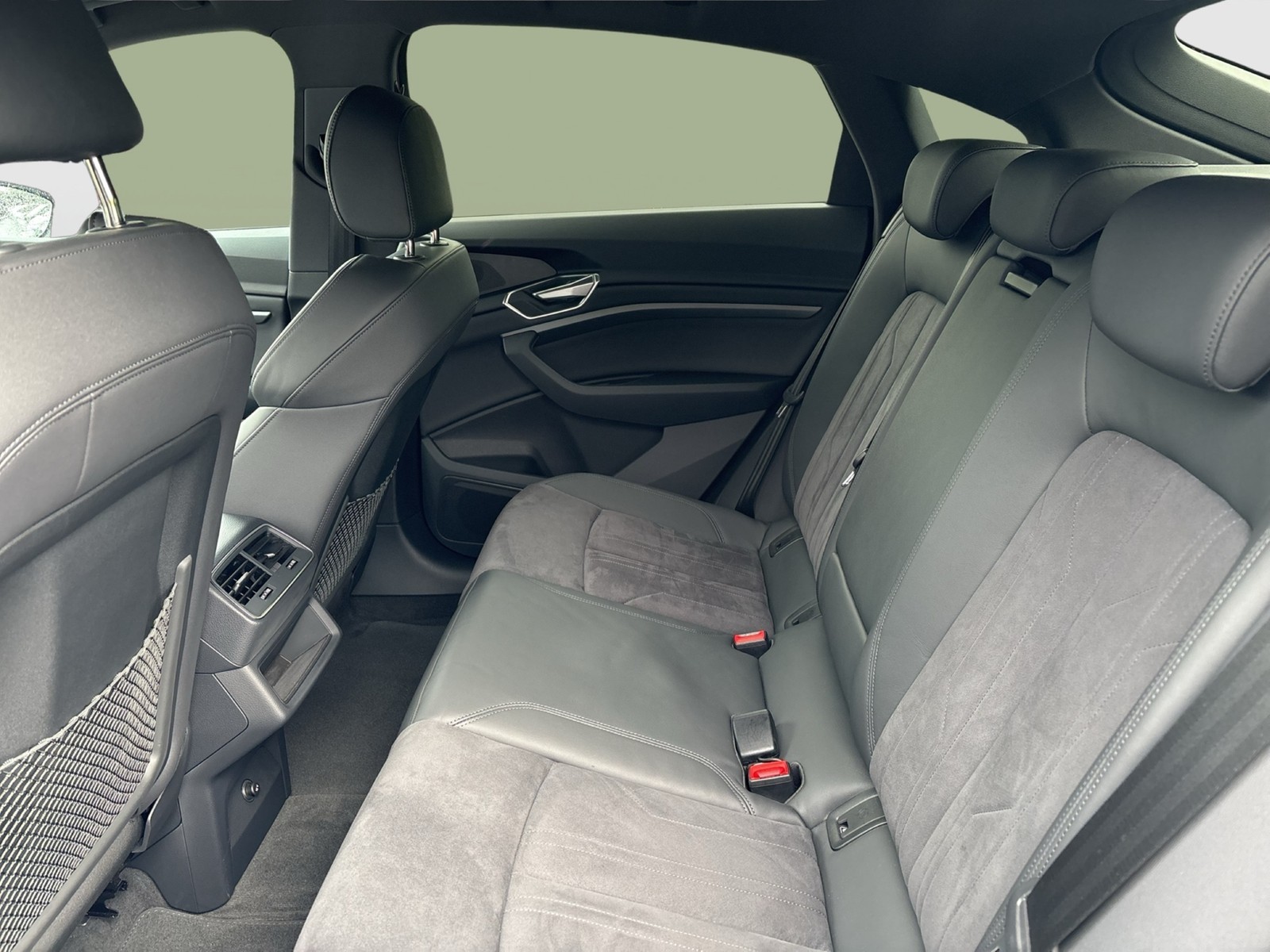 Audi e-tron Sportback 55 quattro advanced PANO LM21