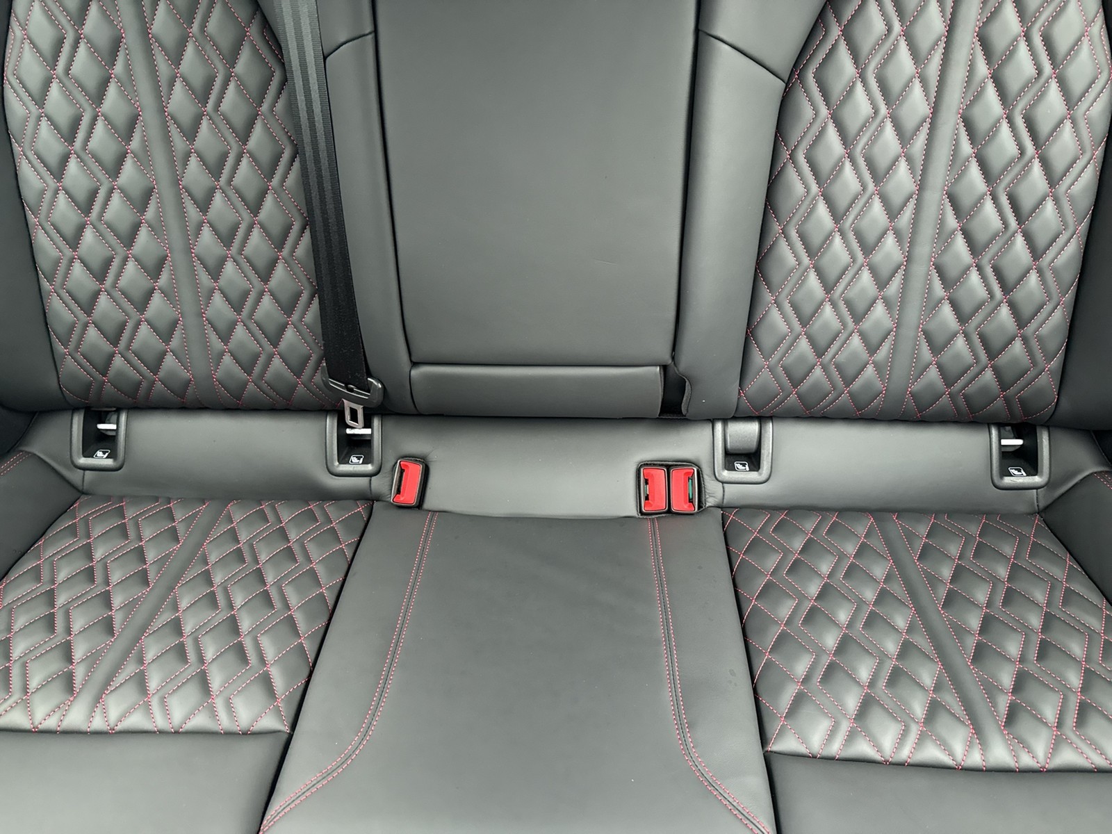 Audi A3 Sportback 35 TFSI S tronic S Line Kamera+Komfortpaket+Pano+Carbon+LED