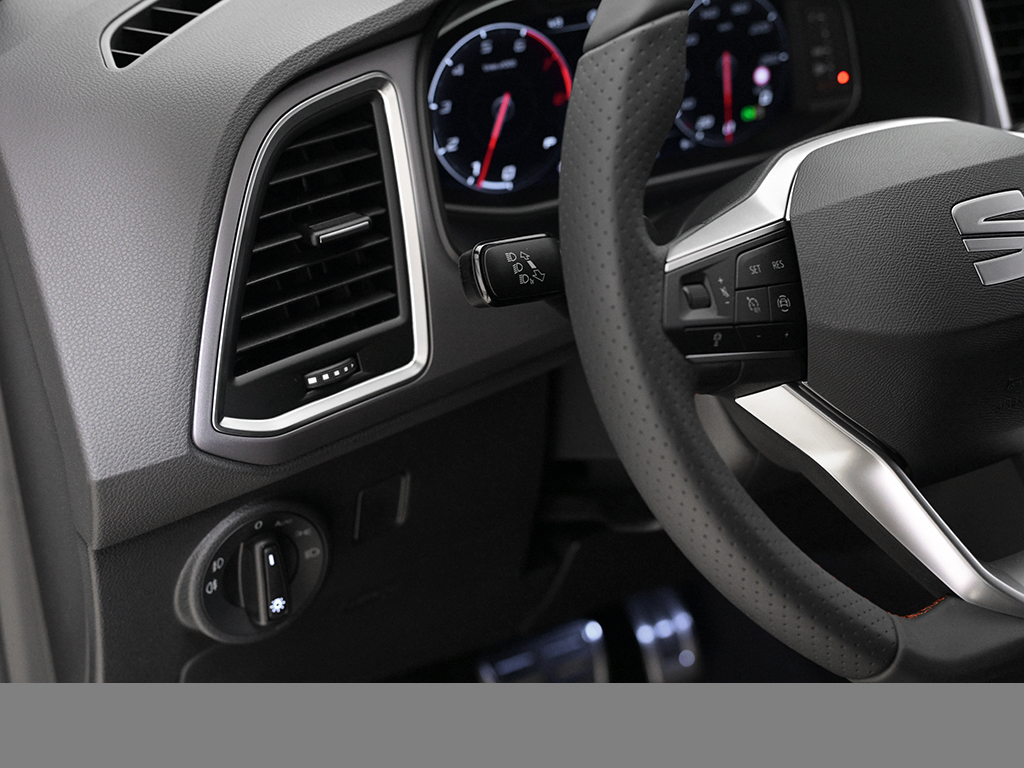 Seat Ateca 1.5 FR DSG TOPVIEW AHK-Vorb. NAV SHZ PDC