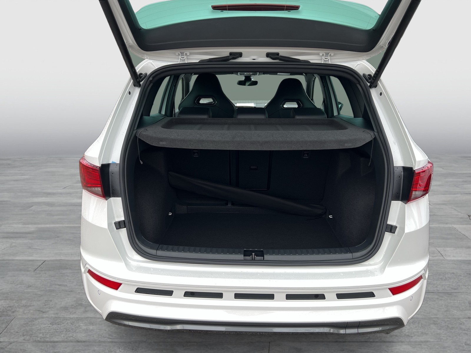 Cupra Ateca 1.5 DSG NAV ACC 19LM E-KLAPPE AREAVIEW