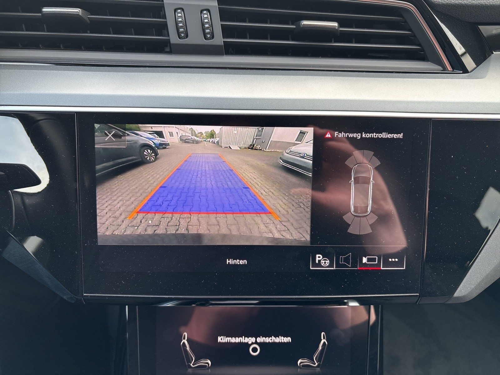Audi e-tron Sportback 55 quattro AHK CAM LM19 NAVI+