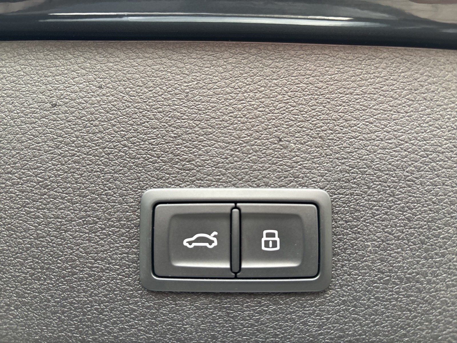 Audi e-tron Sportback 55 quattro AHK CAM LM19 NAVI+