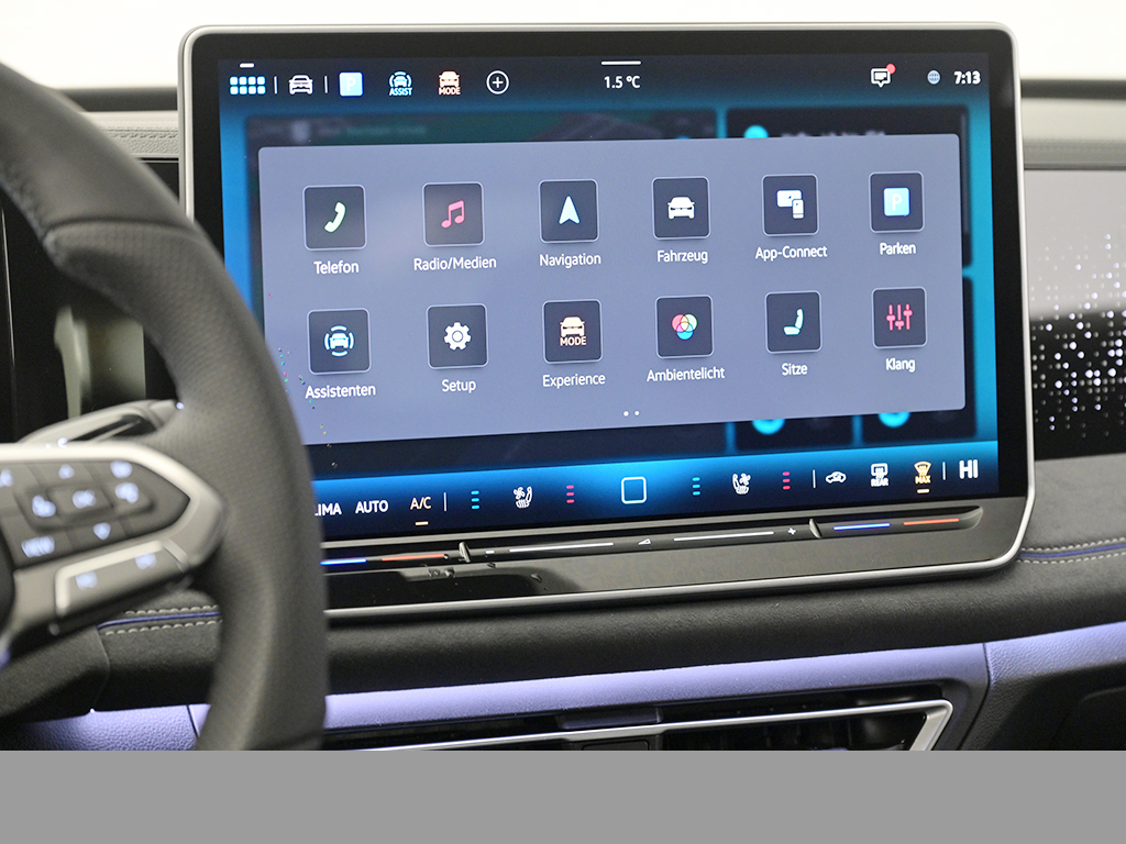 Volkswagen Tiguan 1.5 R-LINE DSG LEDER MATRIXLED 360CAM