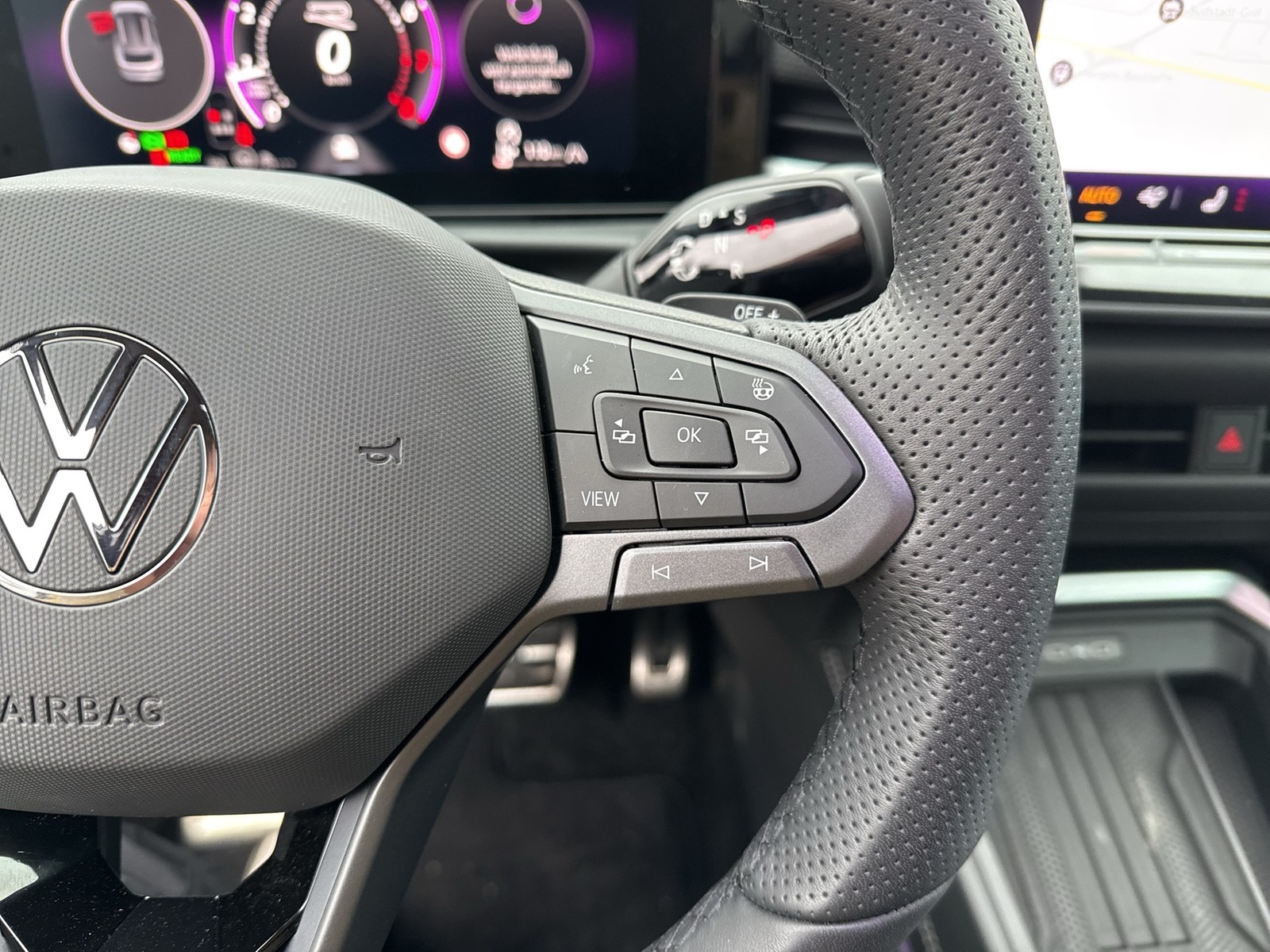 Volkswagen T-Roc 1.5 R-LINE DSG NEUESMODELL eKLAPPE LM20