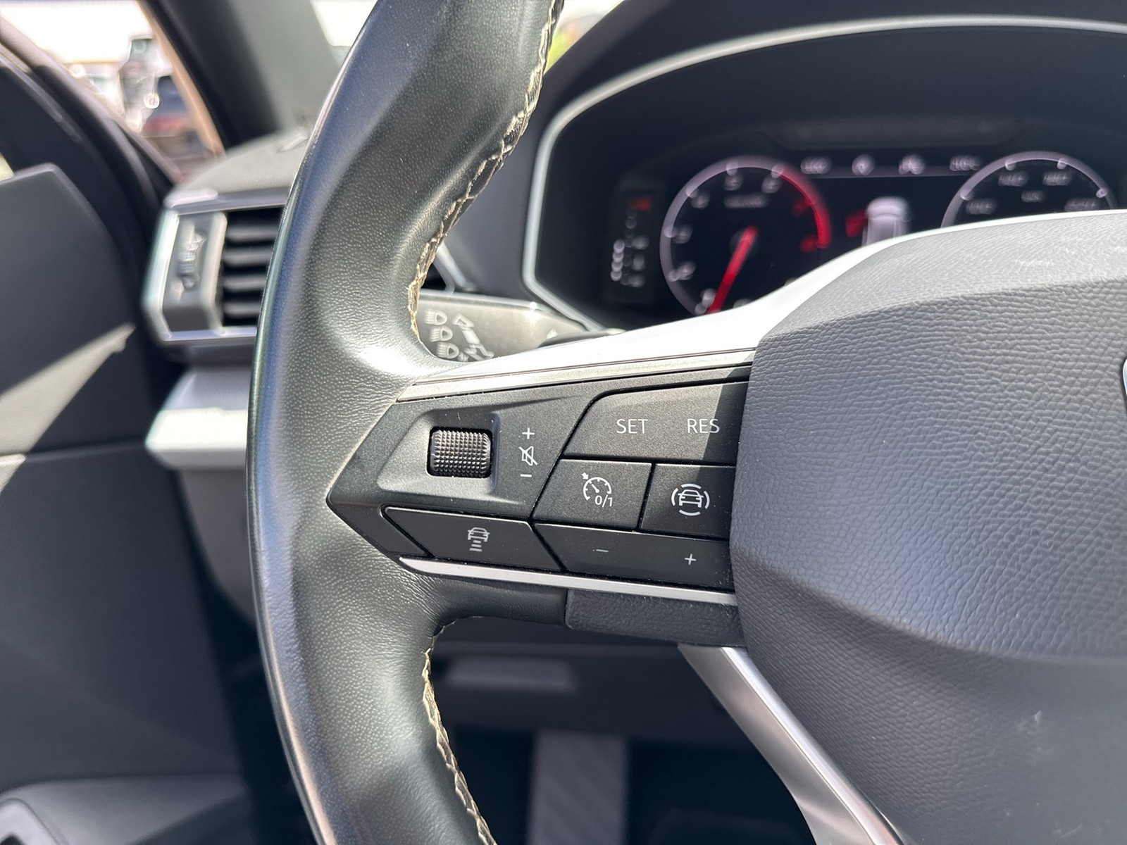 Seat Tarraco 1.5 STYLE PANO AHK ACC LM18 eKLAPPE NAVI