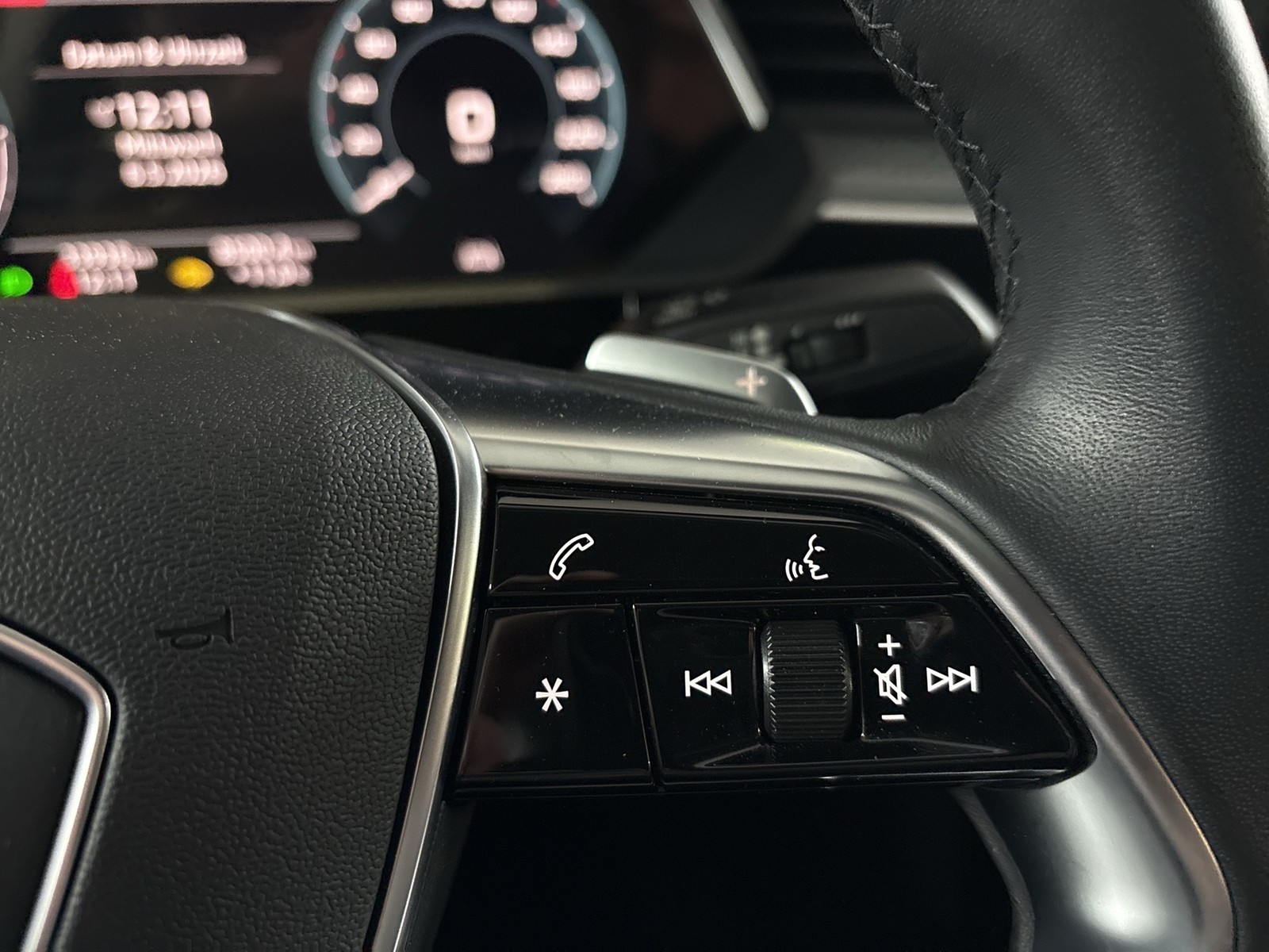 Audi e-tron Sportback 50 quattro 360°CAM LM19 NAVI+